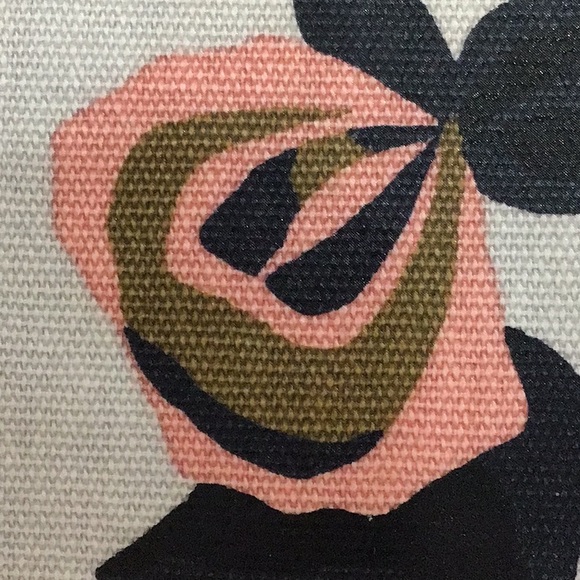 FOSSIL Dawson Floral Coated Canvas Convertible Bag with Hanging Faux Leather Key - Picture 8 of 10